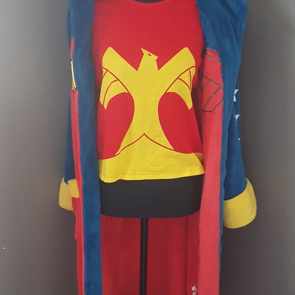 Wonder Woman House Coat and Underoos Wonder Woman Tank size large - Picture 2 of 4